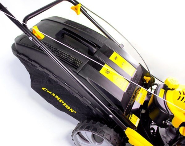 Бензиновая газонокосилка Champion LM5345